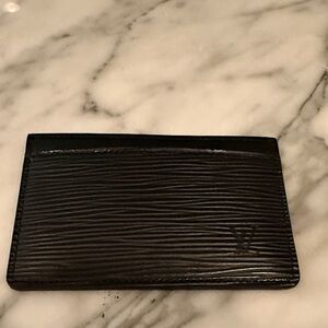 NWT - NEVER Used Louis Vuitton Black Epi Leather Card Holder
